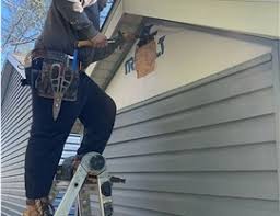 Siding Removal and Disposal in Pleasant Hills, OH